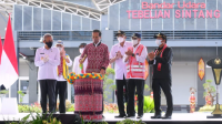 Presiden Jokowi Resmikan Bandara Tebelian di Sintang