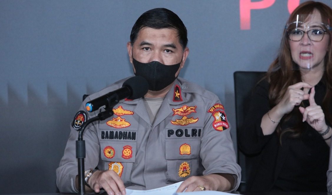 Tersangka Teroris Jaringan JAD Diringkus Densus 88 Antiteror Polri saat Bersembunyi dalam Polsek di Riau