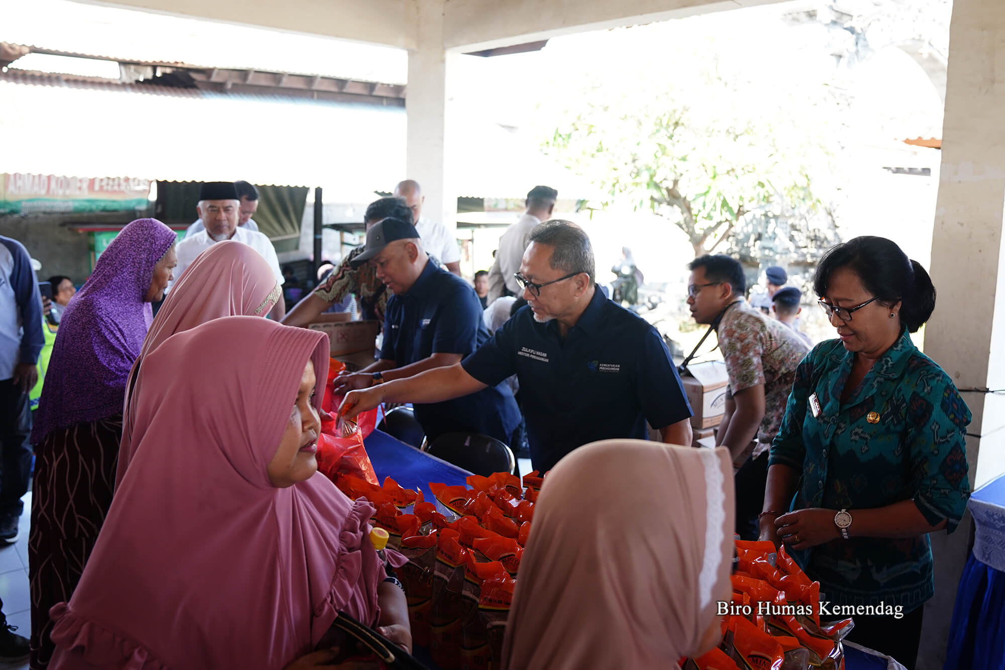 Mendag Zulkifli Hasan Tinjau Pelaksanaan Pasar Murah di Buleleng dan Denpasar