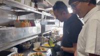 Sandiaga Uno Apresiasi Alumni Poltekpar Bandung Hadirkan Restoran Indonesia di Dubai